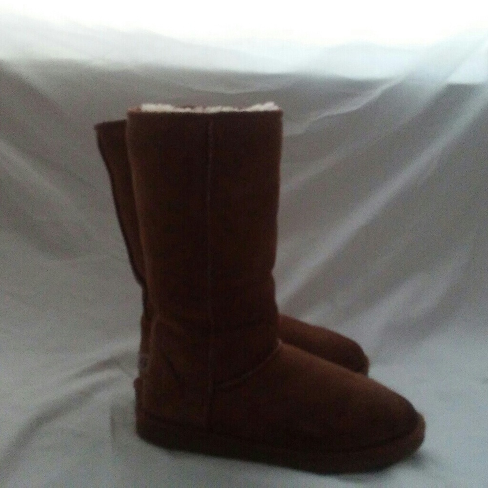 Woman leather UGG boots